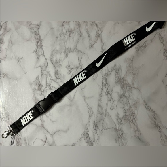 Black Nike lanyard - Picture 1 of 2